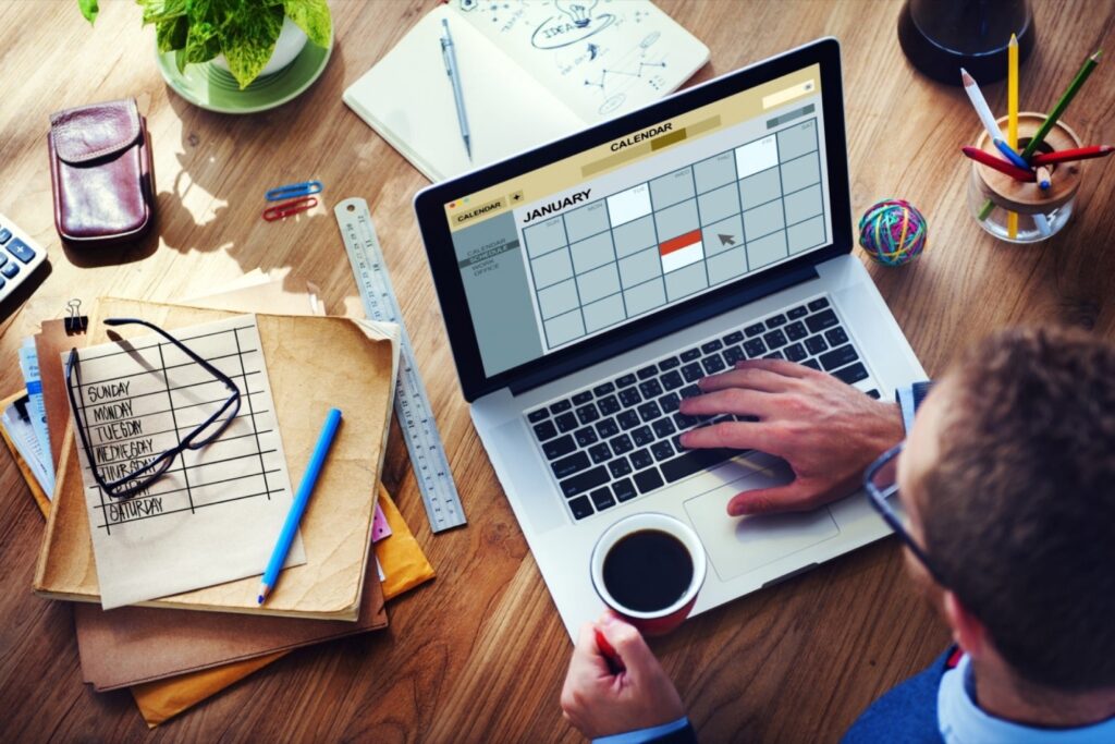 20150720165246 schedule laptop coffee millennial