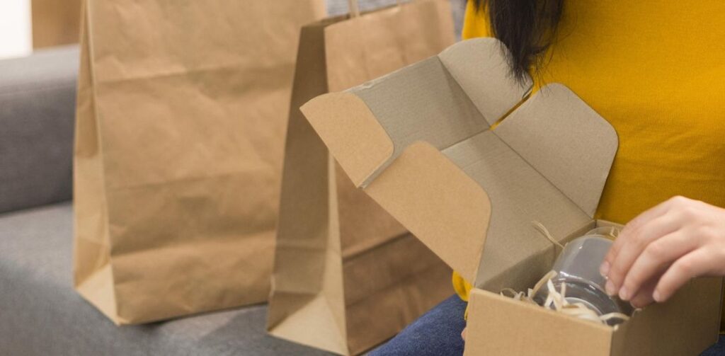 Advantages of Utilizing Custom Mailer Boxes with Custom Packaging Sleeves 2148674964 12