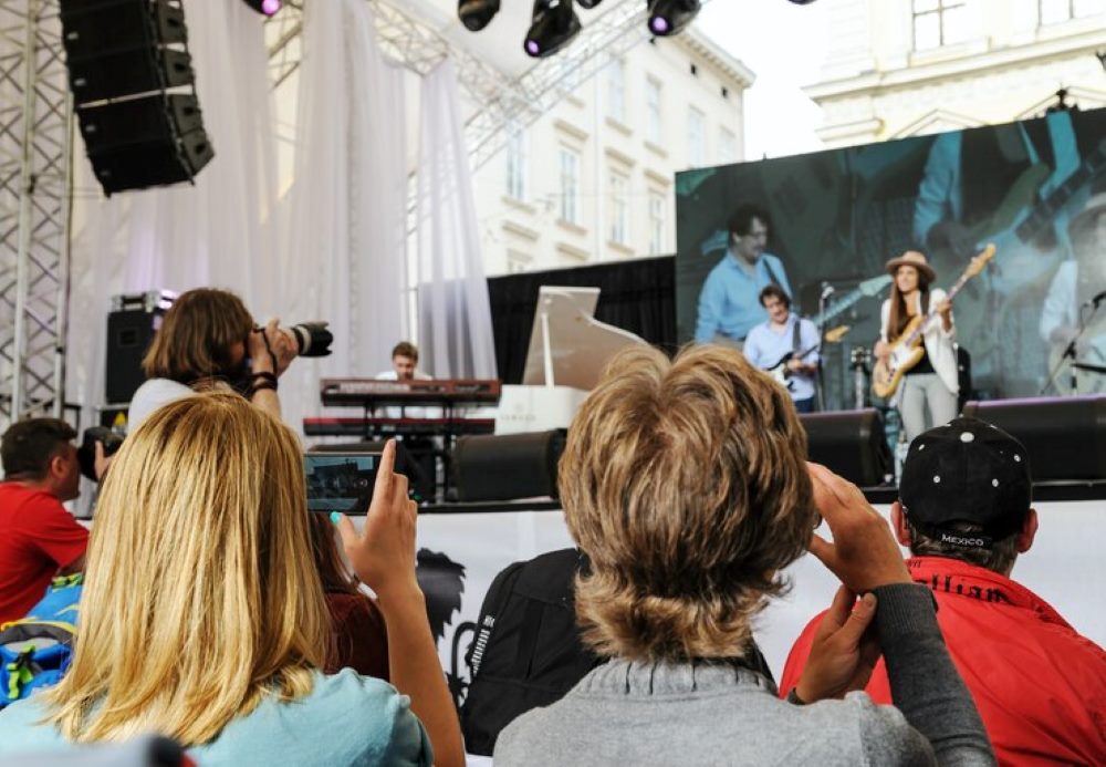 The Role of Music in Corporate Brand Activation Experiences at Expos and Fairs Music