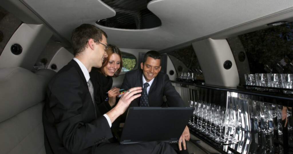 Why O'Hare Midway Limousine Services Are Perfect for Business Travelers