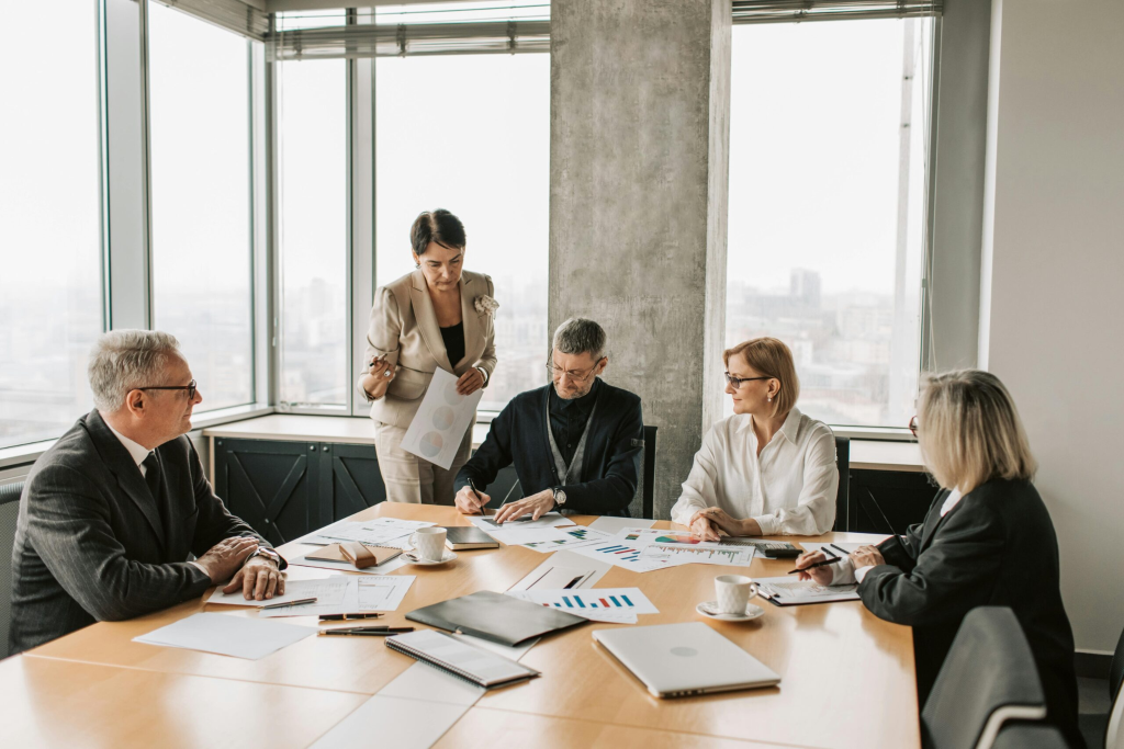 Why Global Employer of Record Services Are Transforming International Hiring image 2727