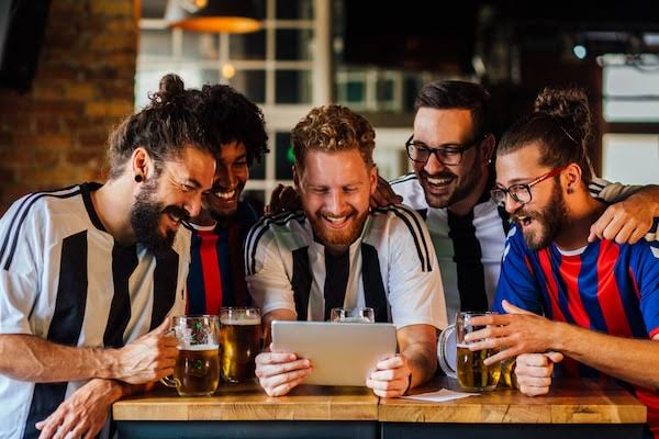 How Sports Fans Drift From Watching Matches To Betting On Them image 3880