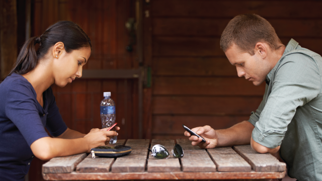 Modern Dating: Building Meaningful Connections in a Digital World image 4090