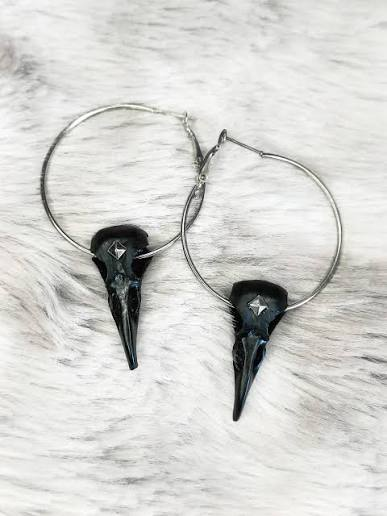 How Skull Inspired Earrings Bring a Bold Touch to Halloween Style image 4900