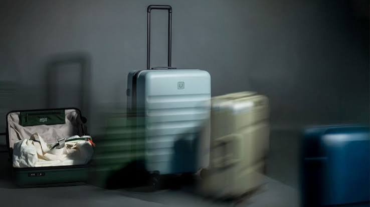 Sculpted Frame, Compact Form: Premium Metal Cabin Luggage Built to Last image 5441
